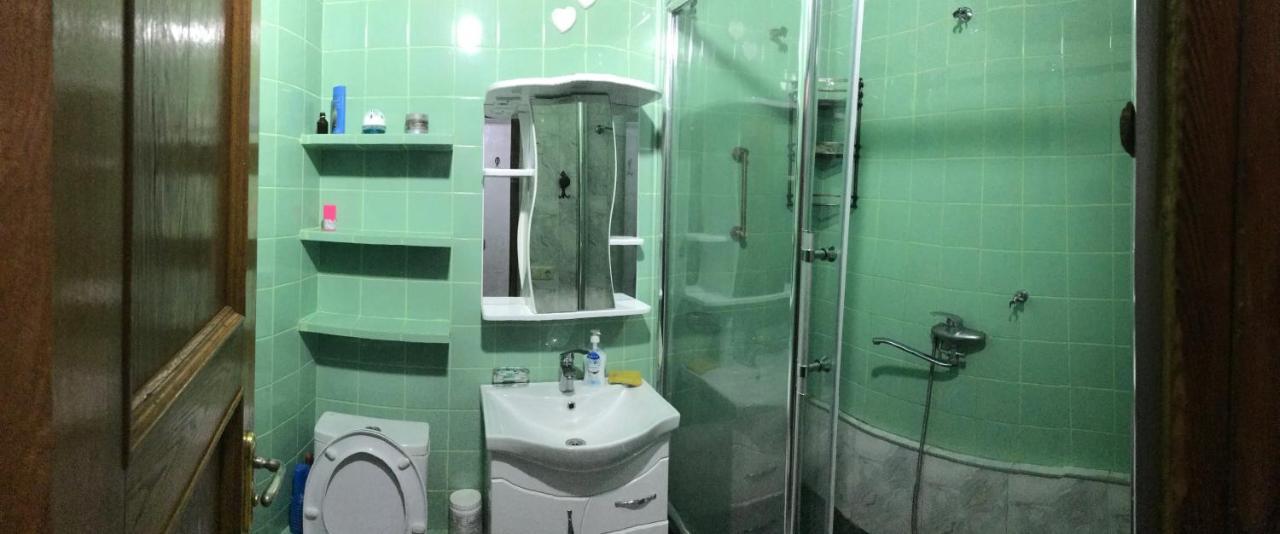 Apartment Ge Zvezda Batumi Eksteriør billede