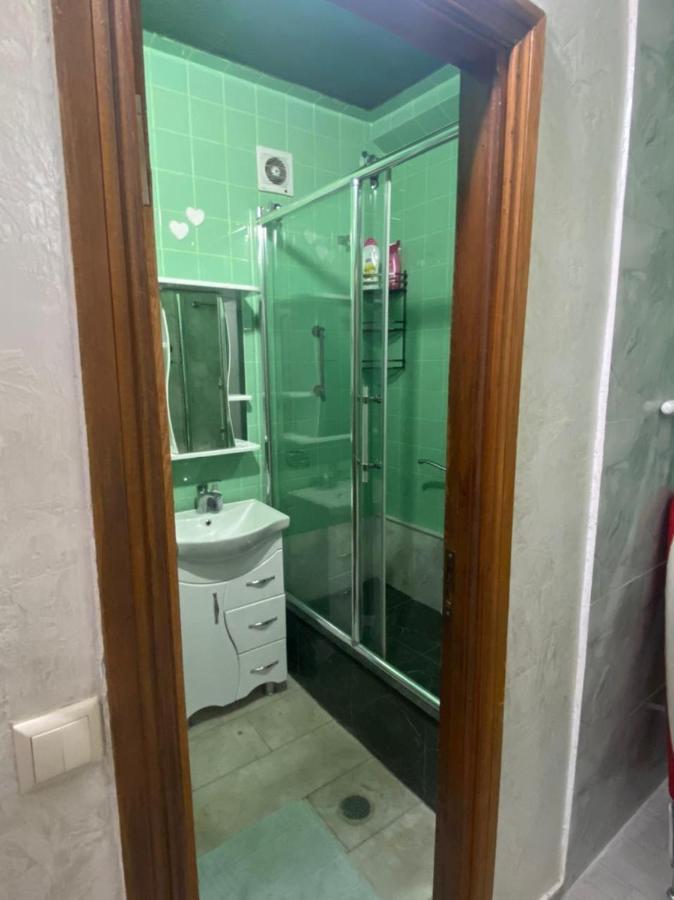 Apartment Ge Zvezda Batumi Eksteriør billede