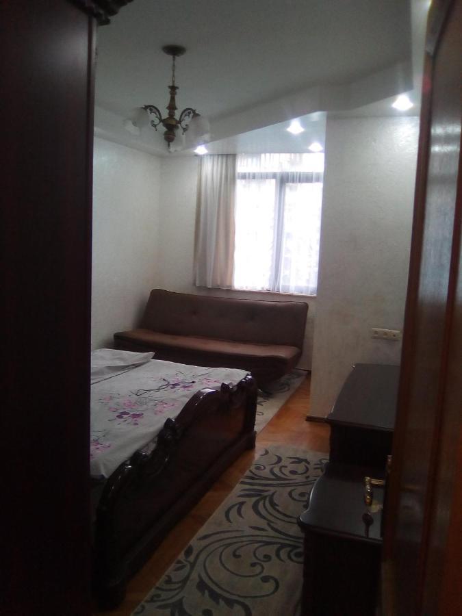 Apartment Ge Zvezda Batumi Eksteriør billede