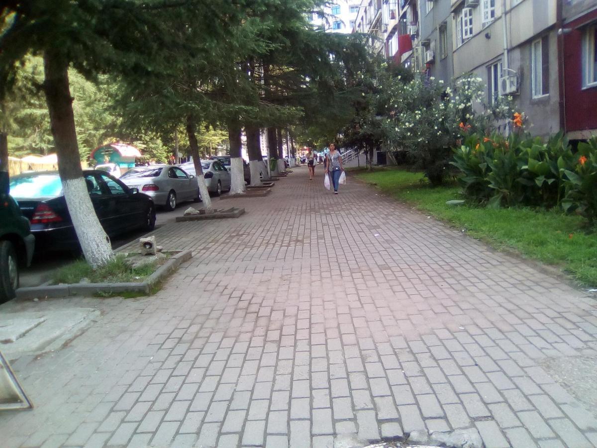 Apartment Ge Zvezda Batumi Eksteriør billede